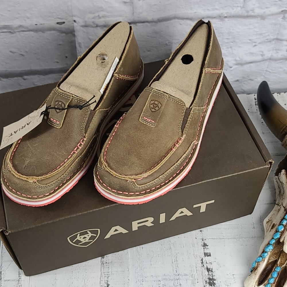 Ariat cruisers